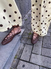 Ballerine con stringhe YY04