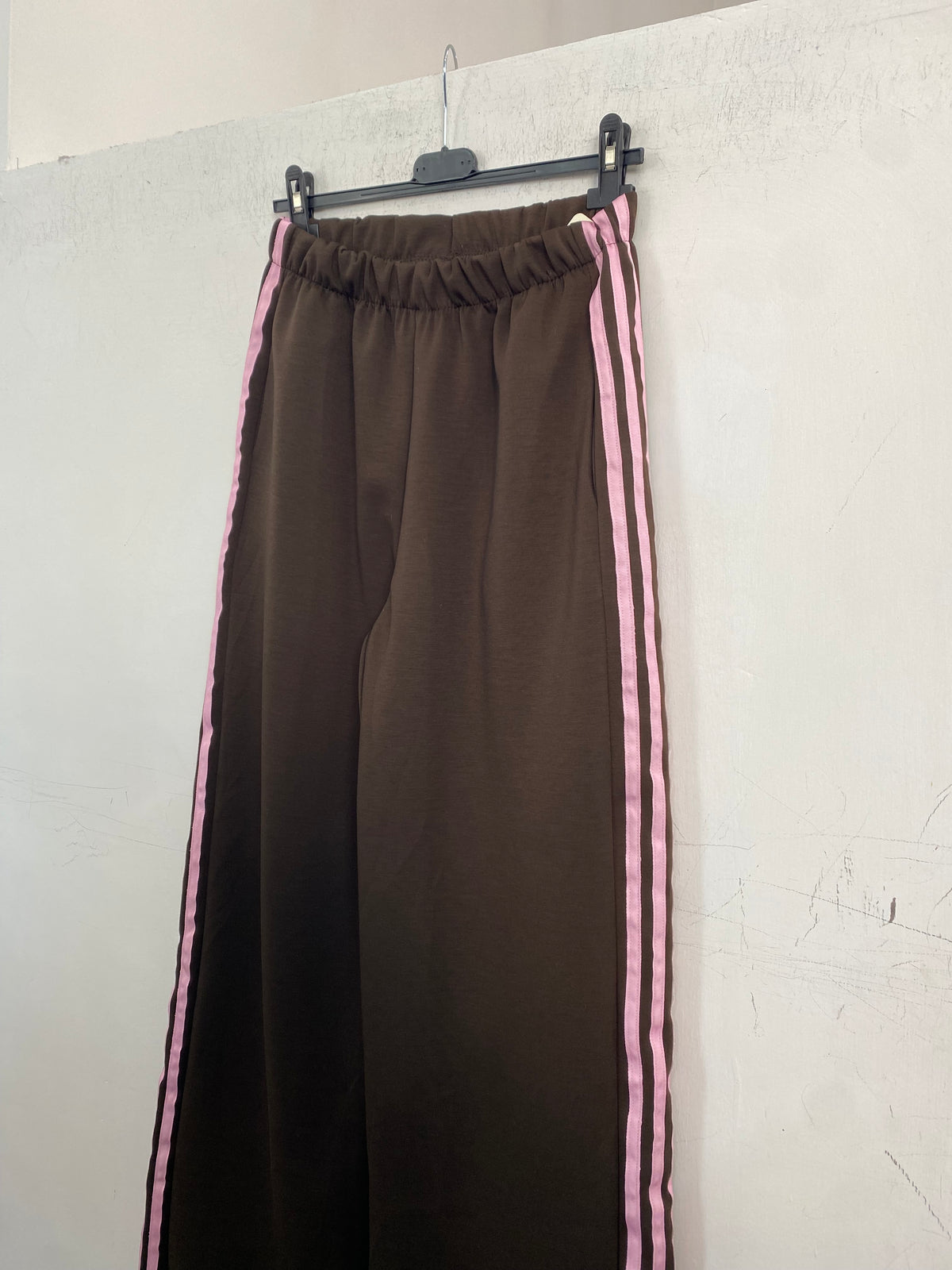 Pantalone con strisce laterali 6251