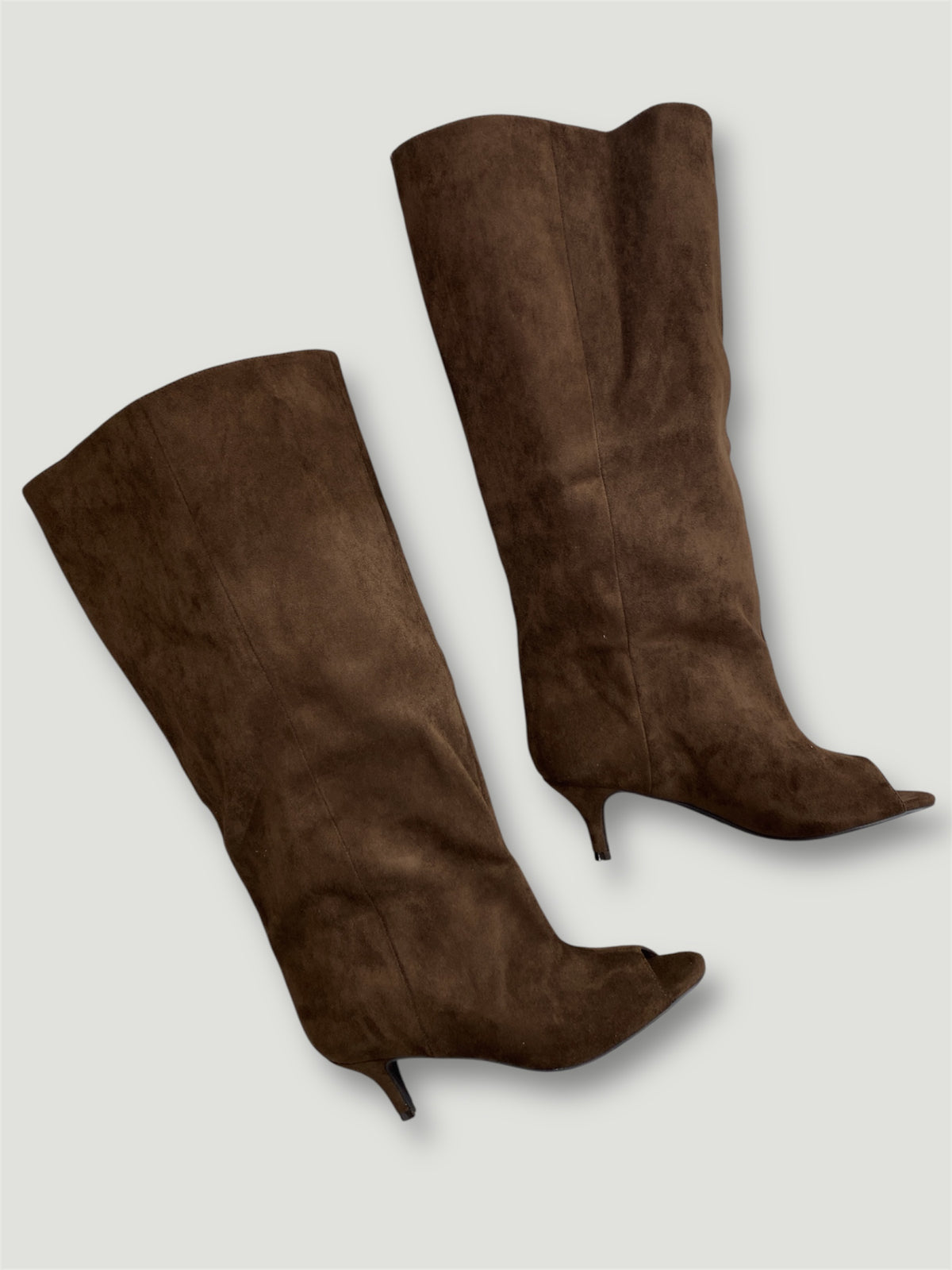 Stivali spuntati 7777