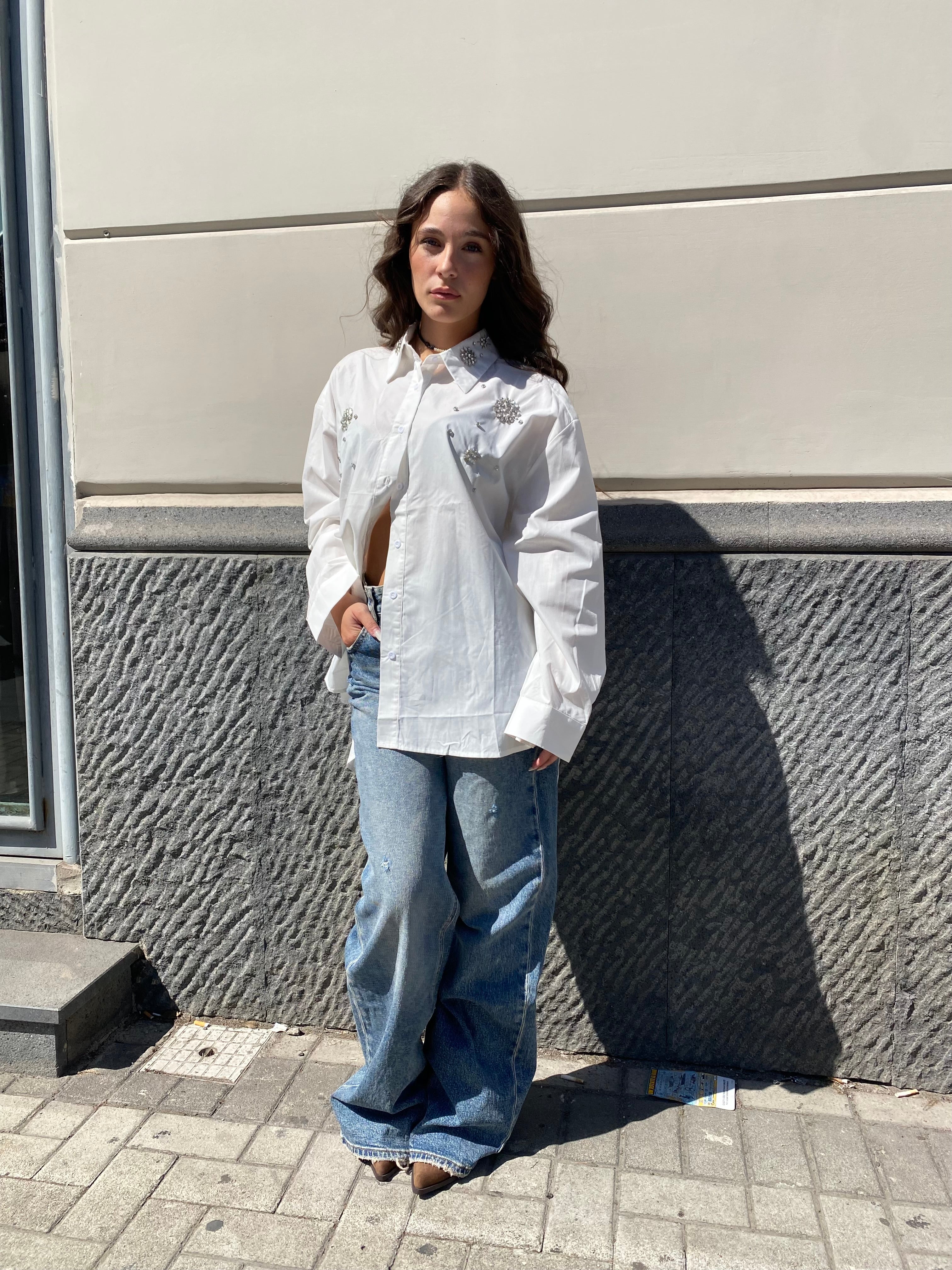 Camicia con applicazioni gioiello 750