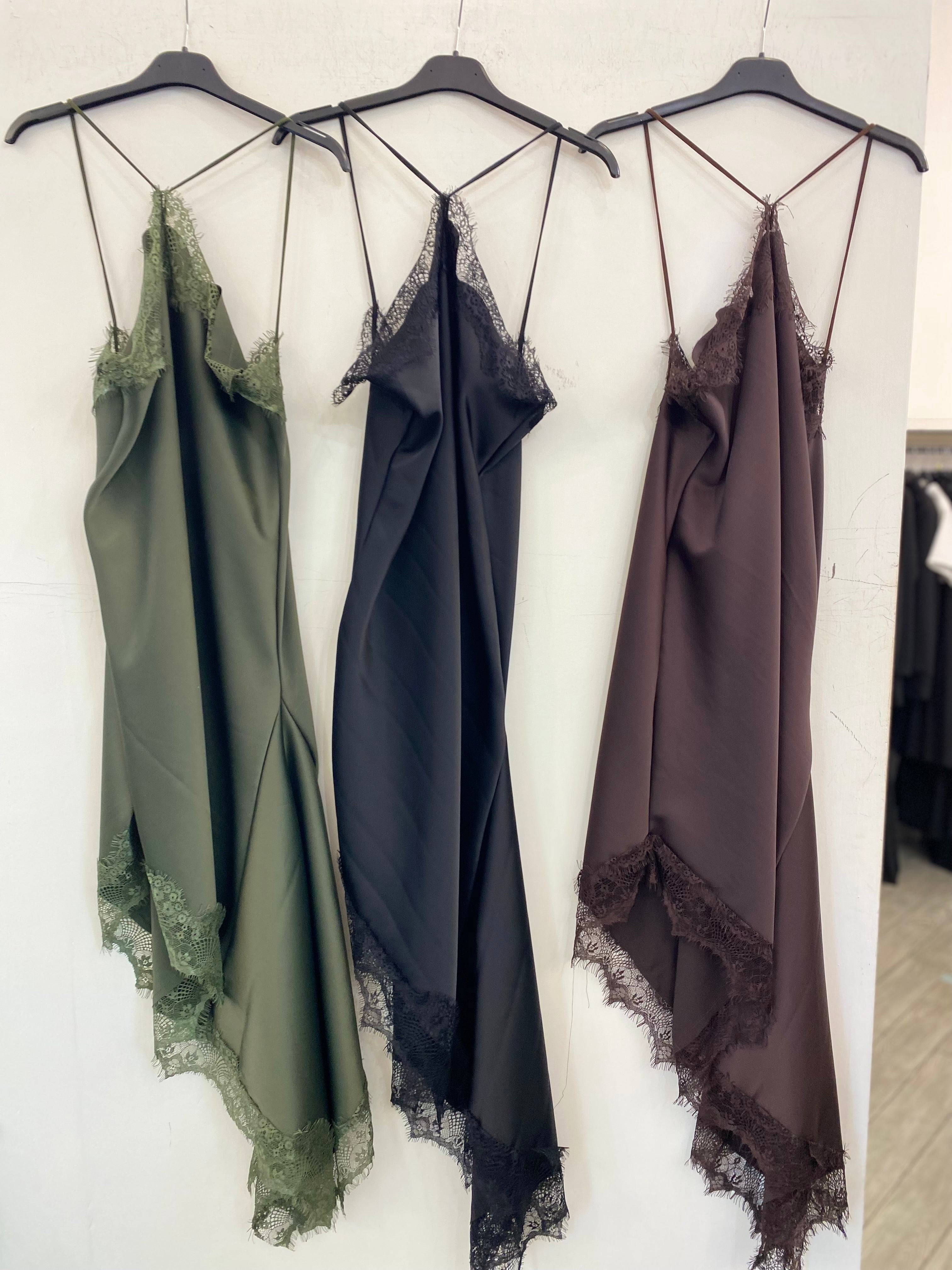 Abito pizzo e raso evolution 318