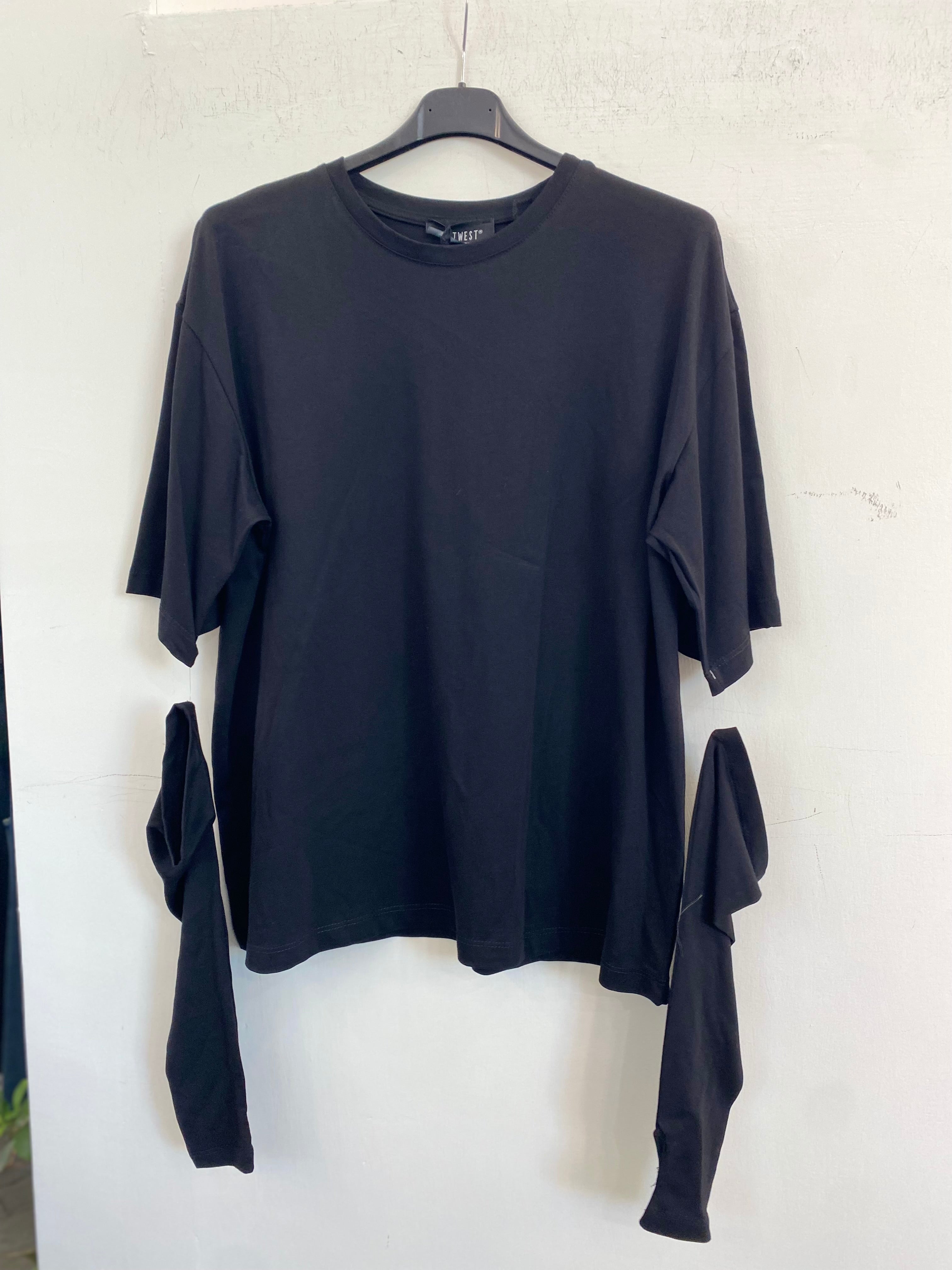 T-shirt con manicotti 366783