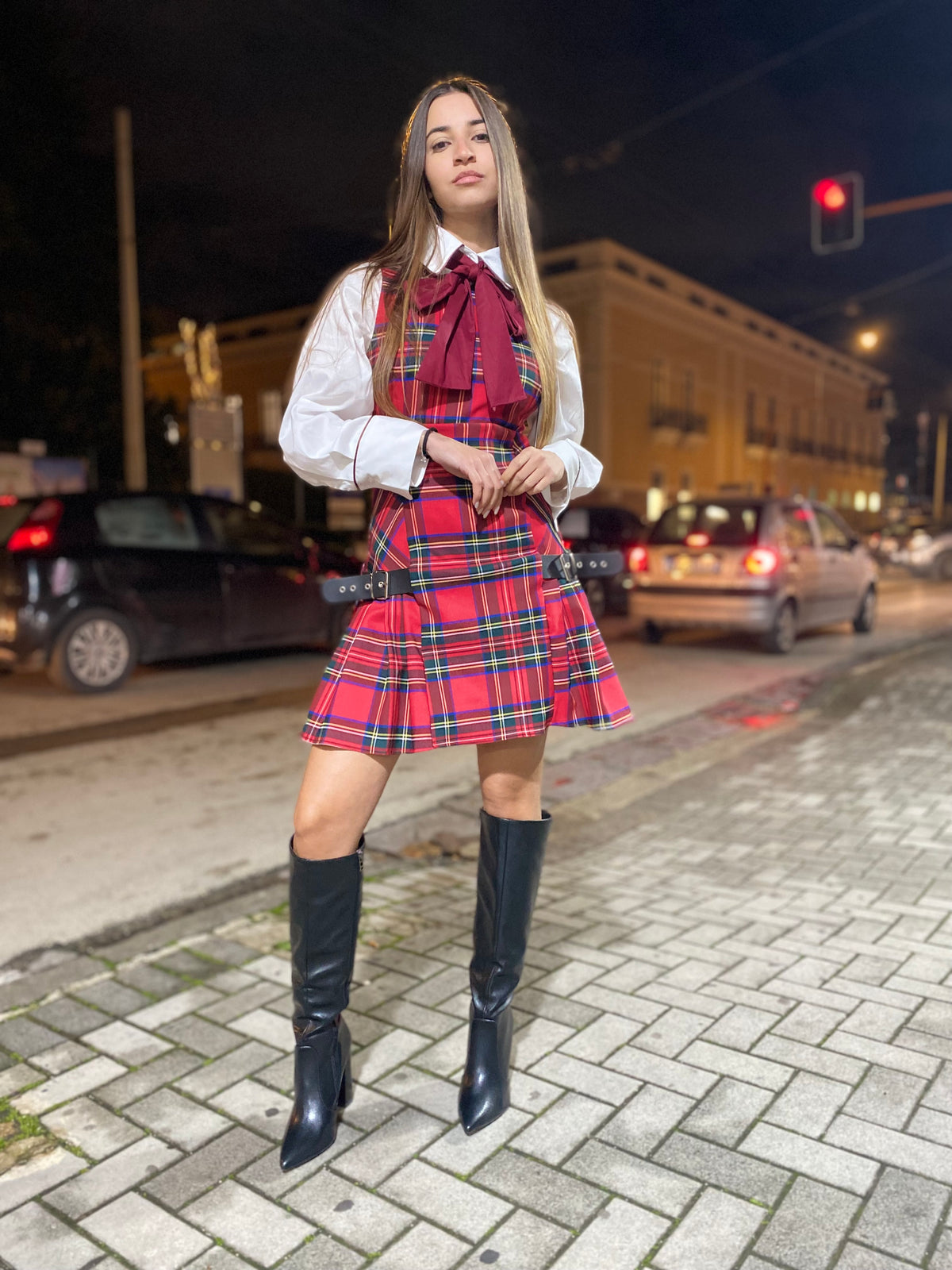 Abito tartan con fibbie