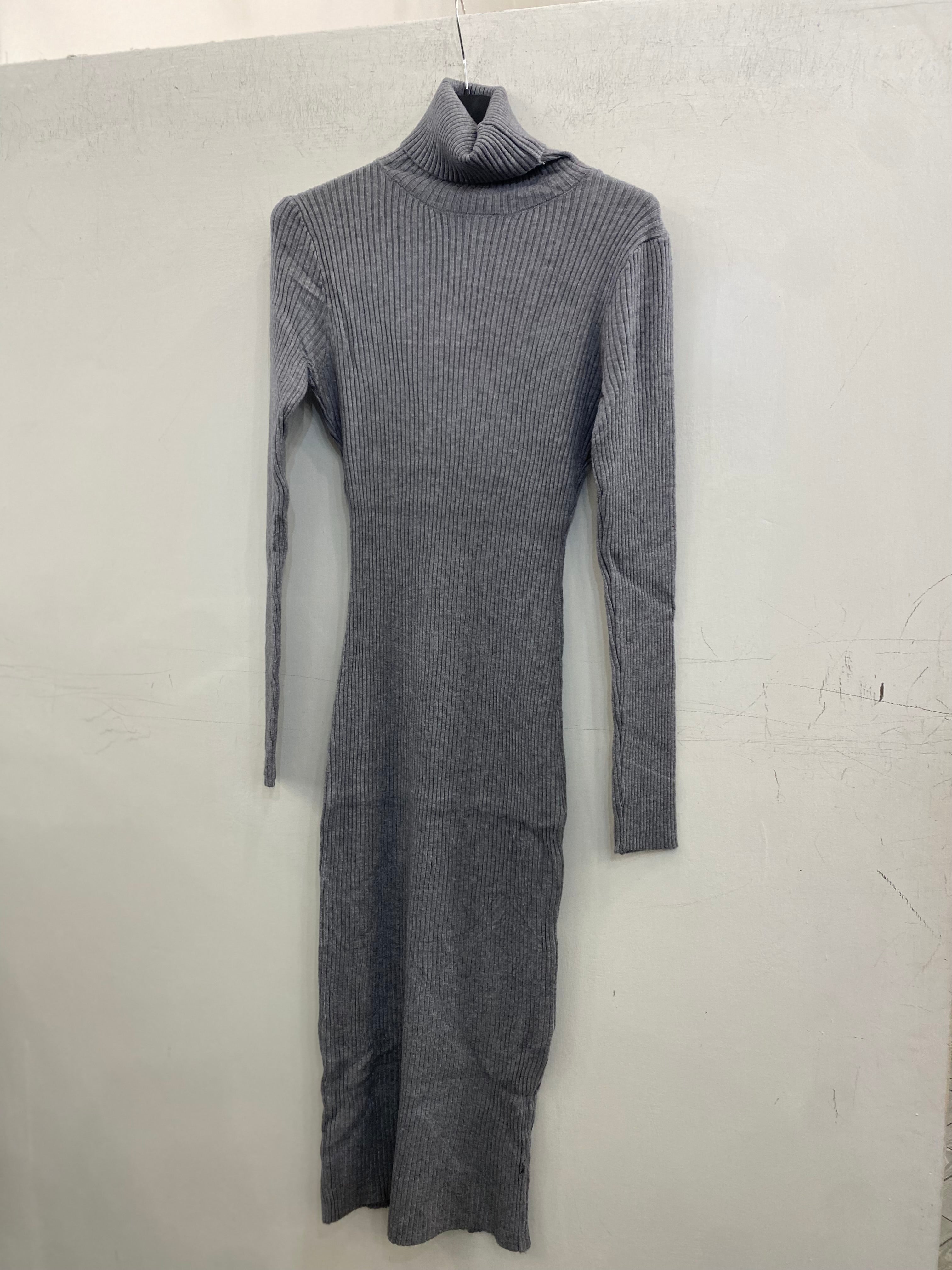 Abito di maglia a costine elasticizzato 2019