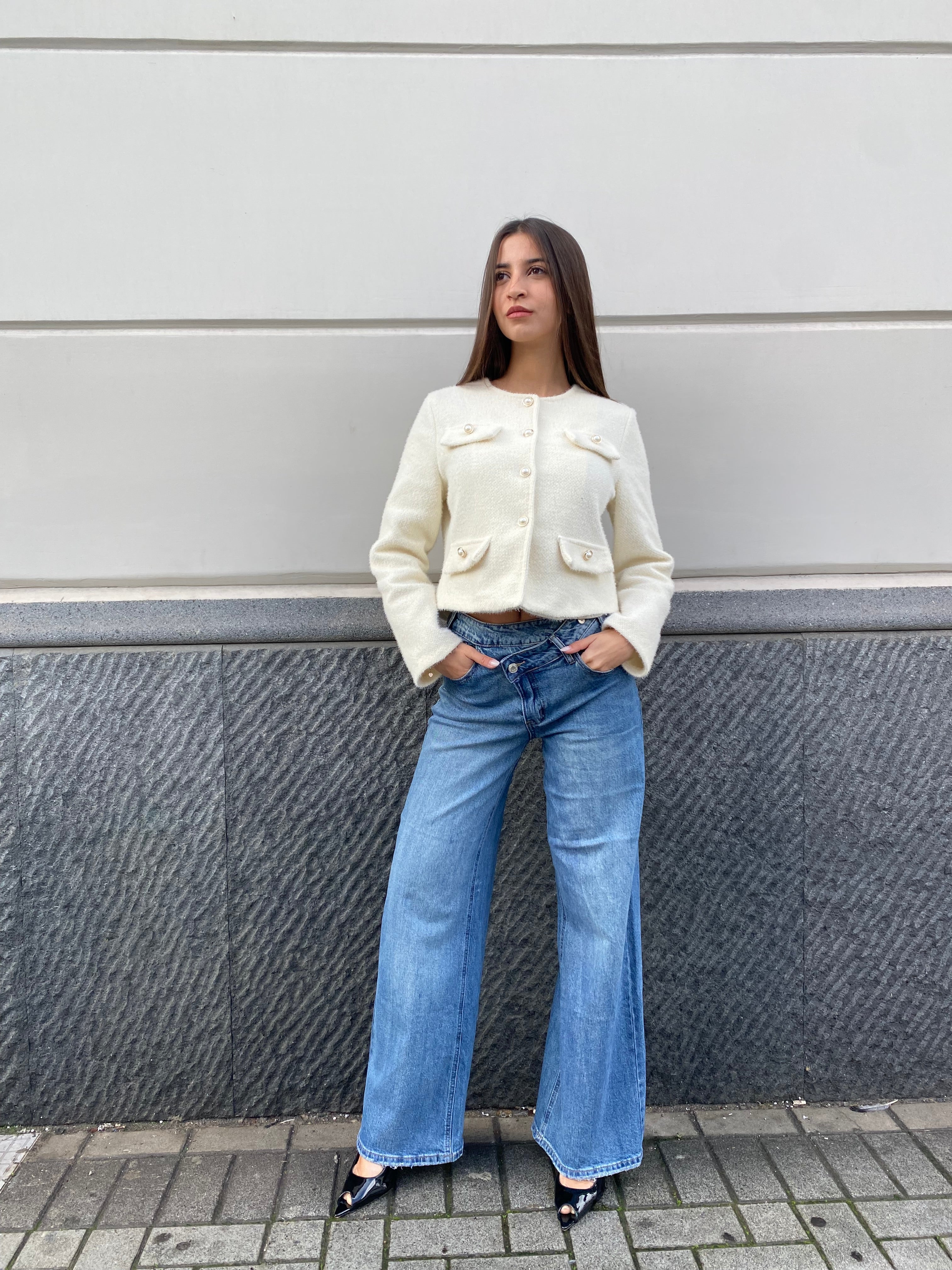 Jeans wide leg con chiusura diagonale 5881