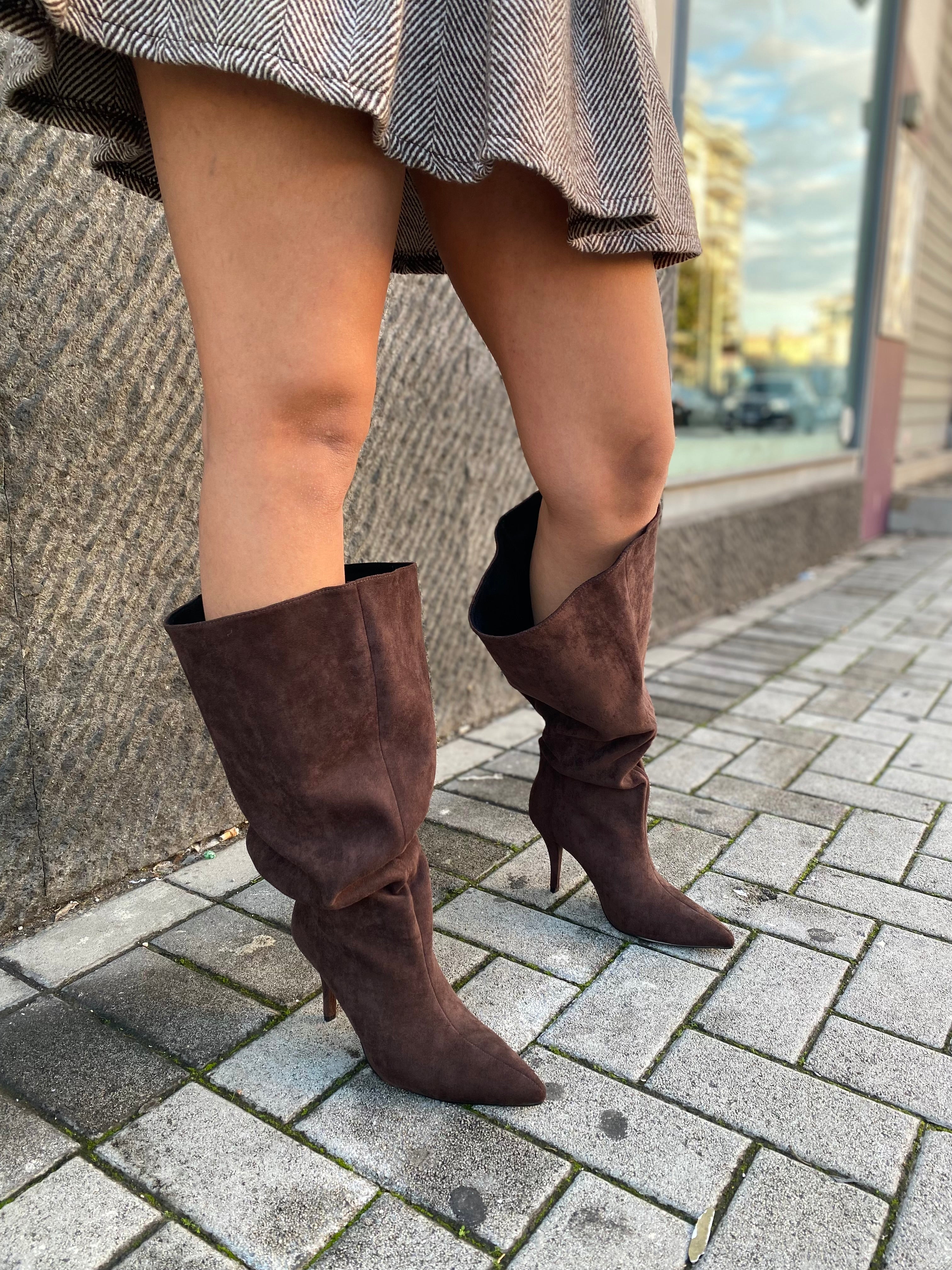 Stivali camoscio con tacco spillo 52203