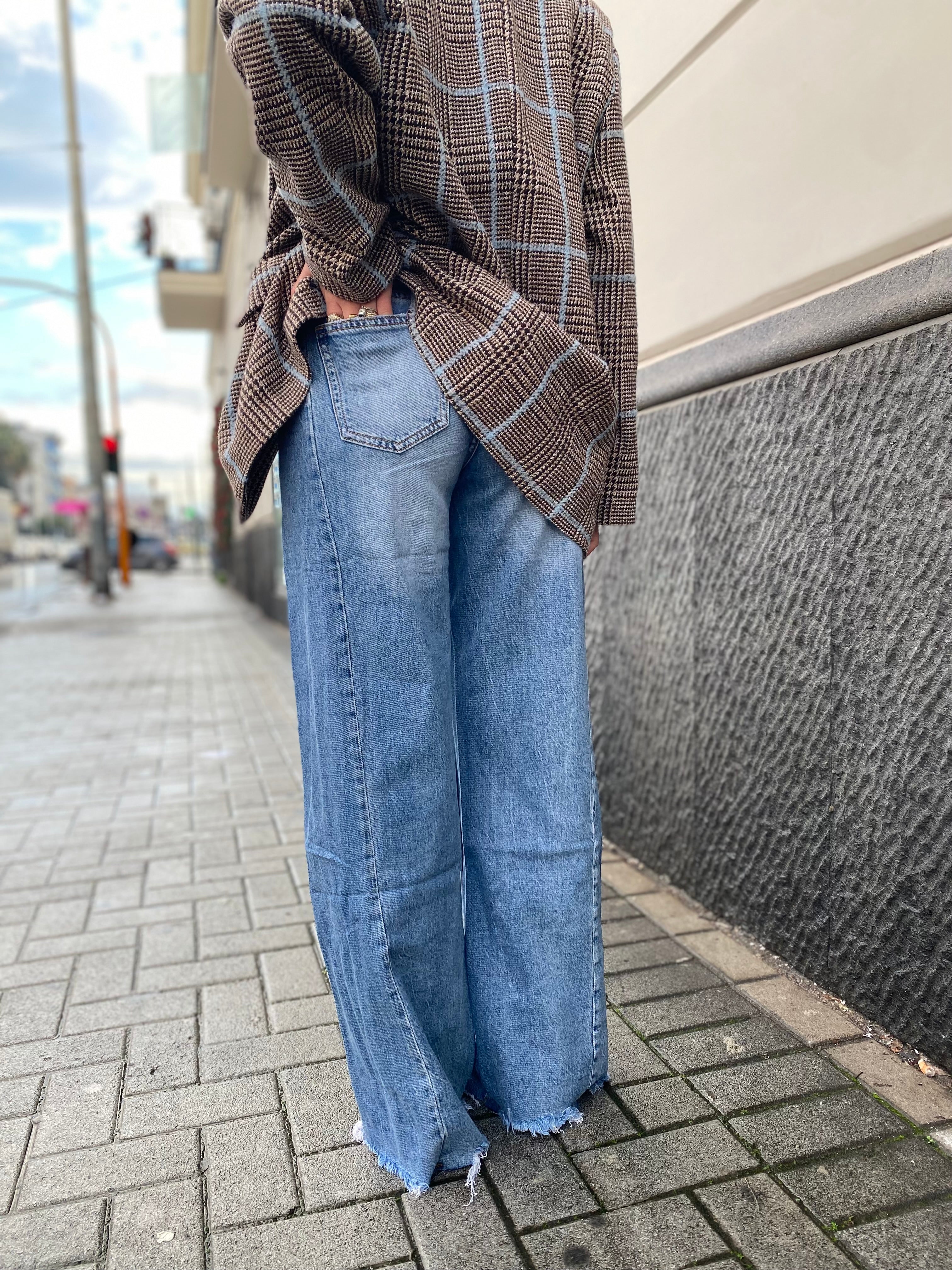 Jeans wideleg sfrangiato 3950