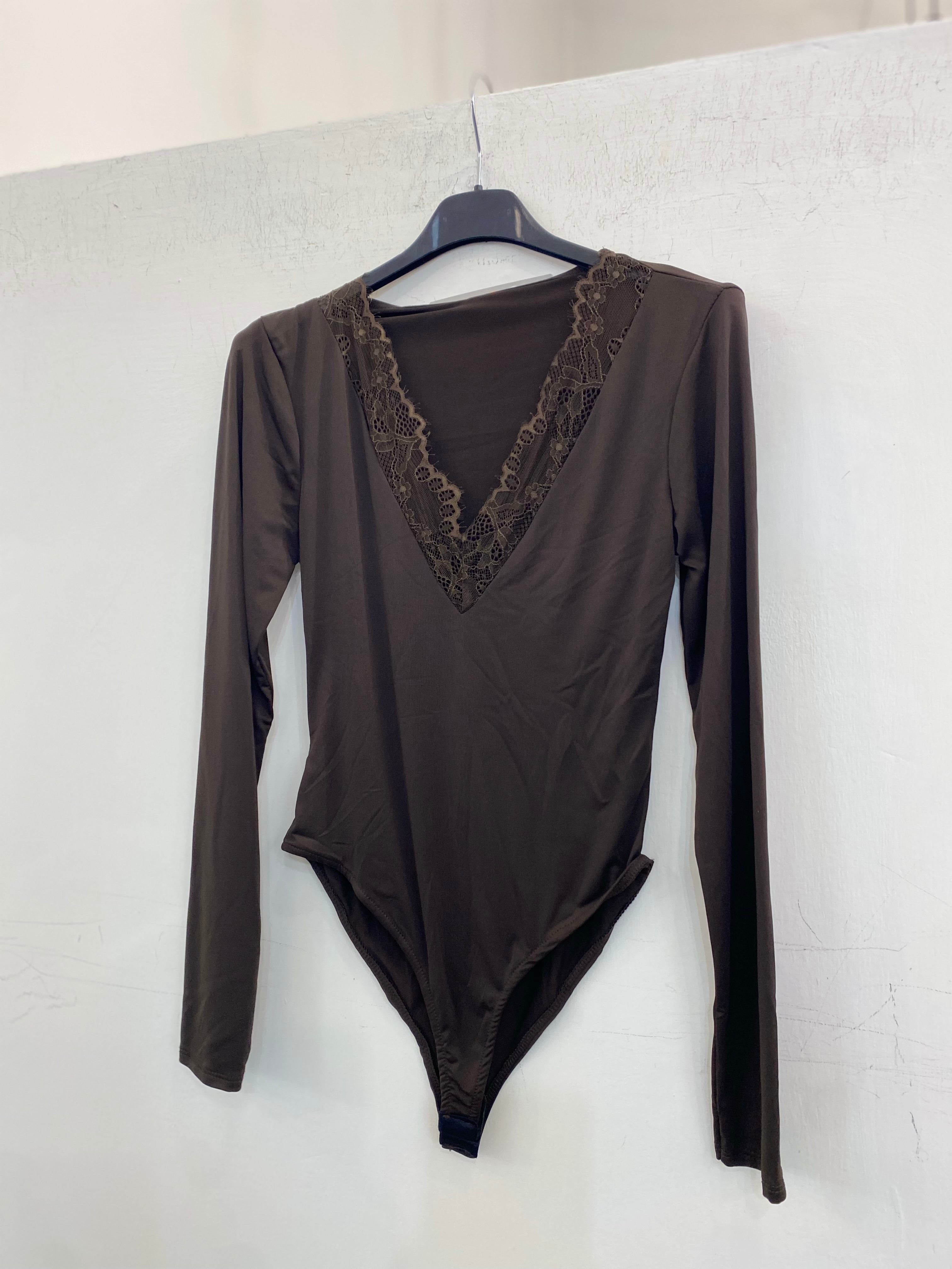 Body in lycra con collo in pizzo 14301