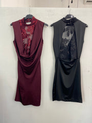 Abito corto scollo profondo 27471