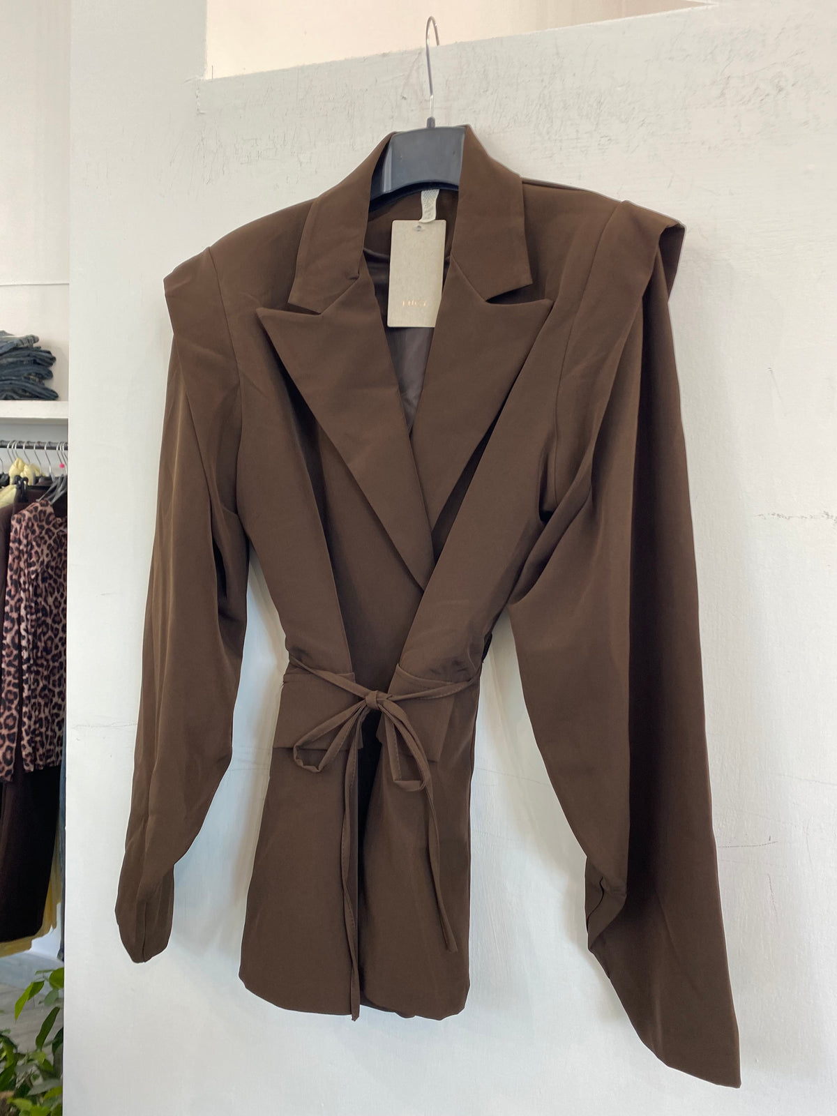 Blazer con spalline spaziali 25076