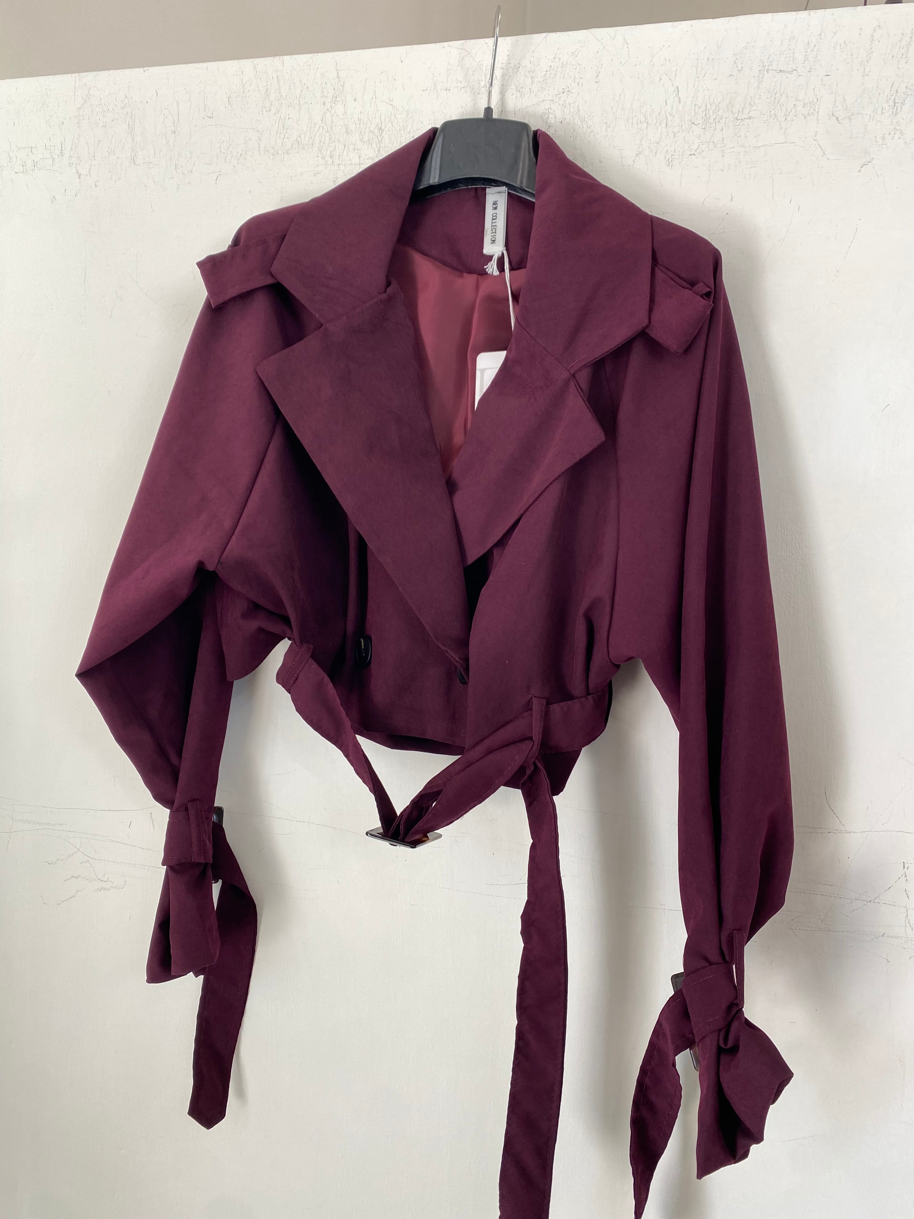 Trench corto con fibbie 10517
