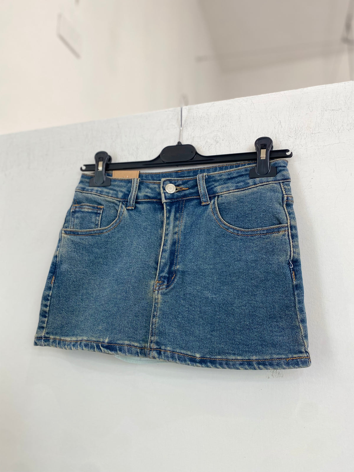 Gonna con pantaloncini sotto 25150