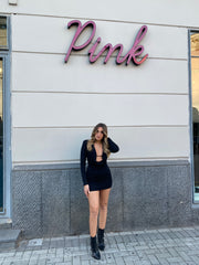 Abito corto scollo profondo 11859