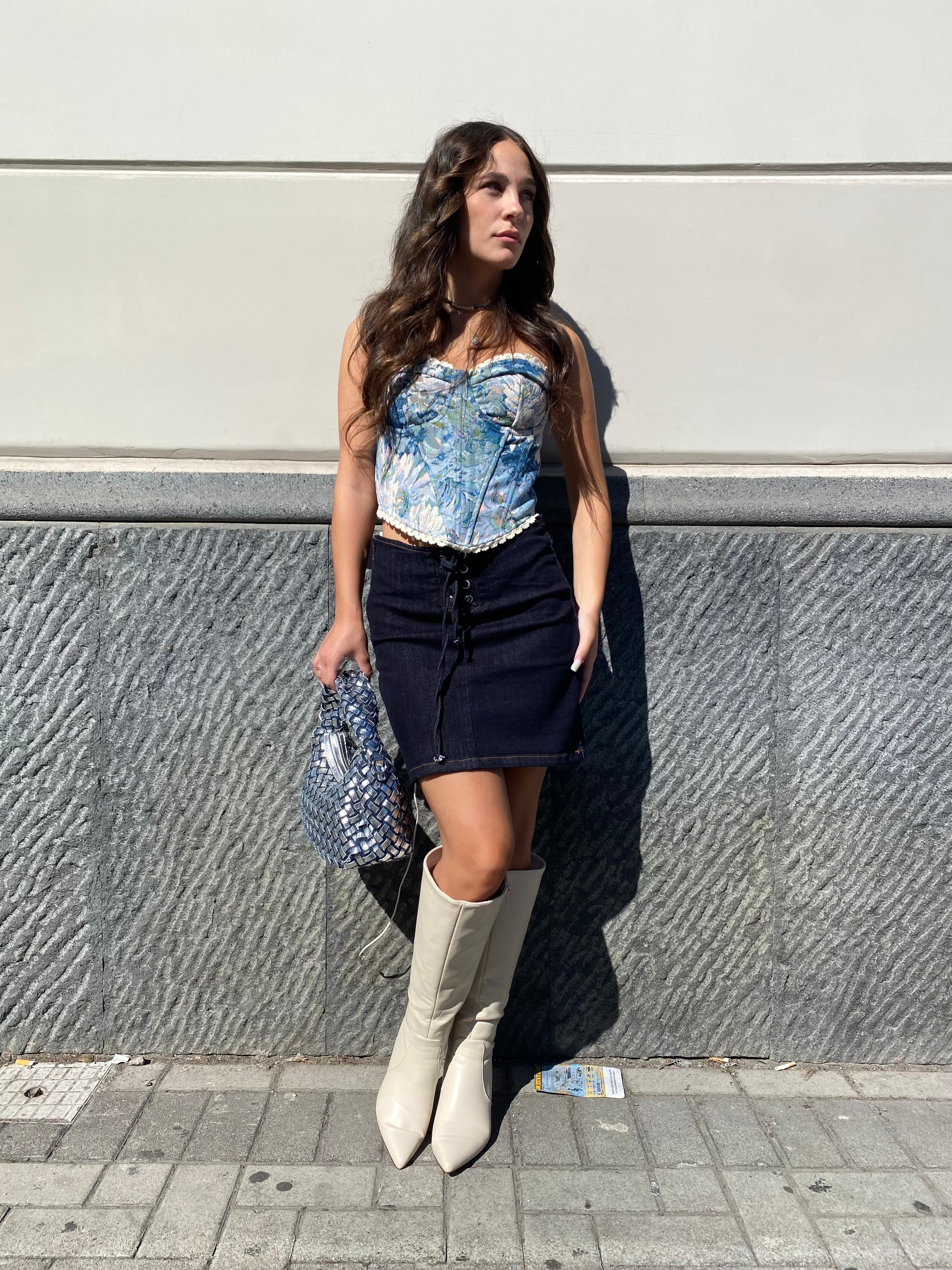 Mini gonna in jeans con stringhe 587