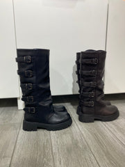 Stivale alto con fibbie 5087