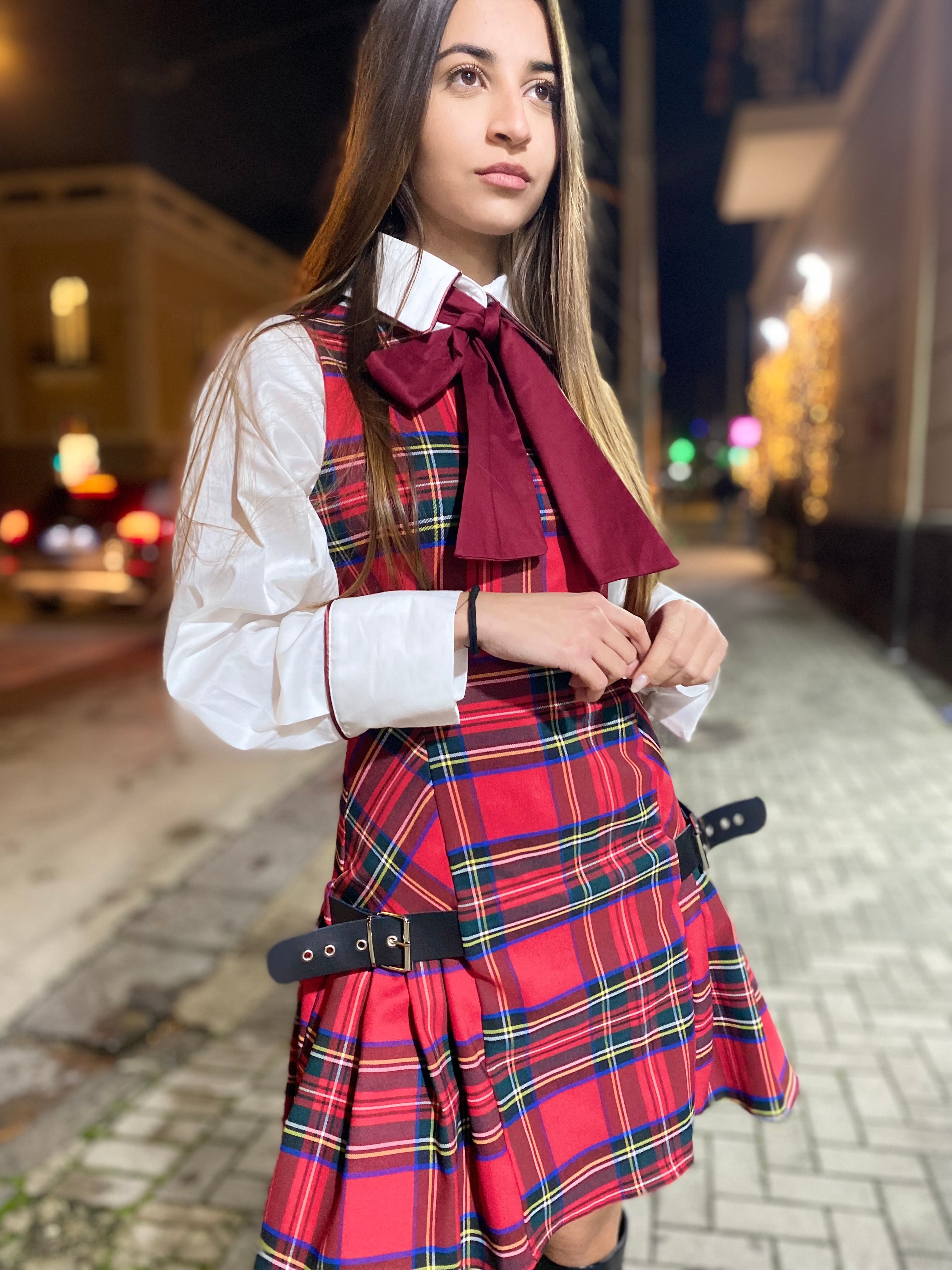 Abito tartan con fibbie