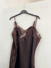 Abito pizzo e raso asimmetrico 315